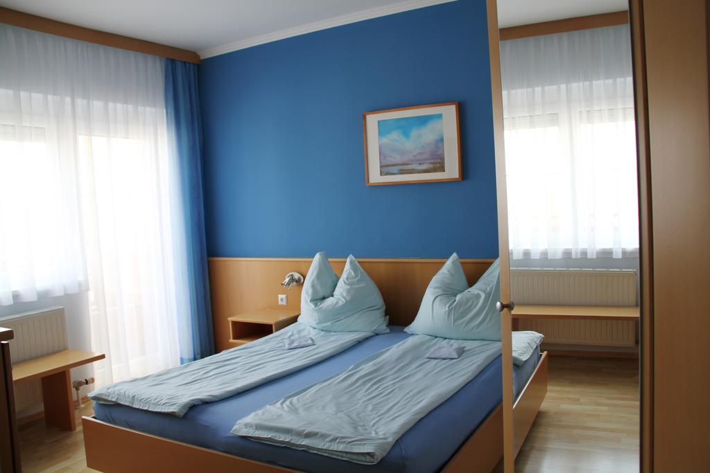 Gaestehaus Lokalaugenschein Podersdorf am See Kamer foto